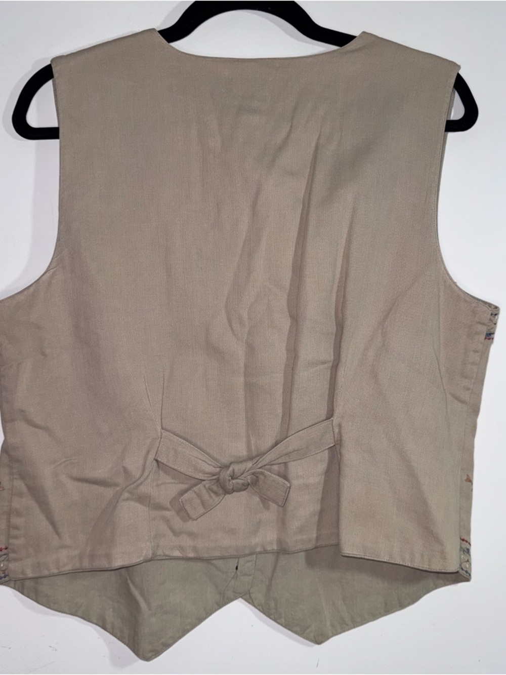 TanTrums Embroidered Floral Vest Medium Button Front Beige Cotton - Picture 2 of 8